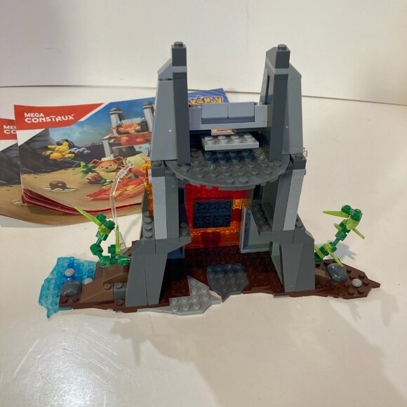 Pokemon Mega Construx Volcano Rivals FNF08 Near Complete Set + Manual - Picture 7 of 8